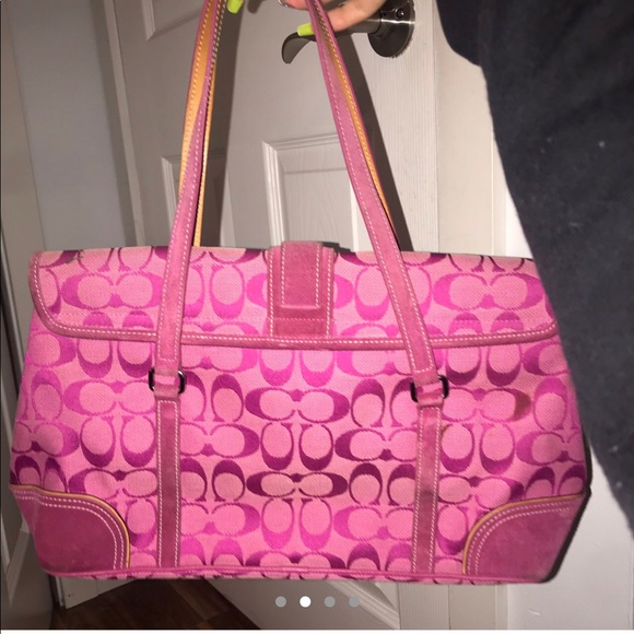 bubblegum pink coach purse